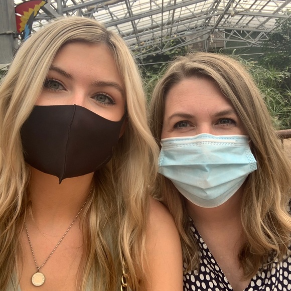 Meet your Posher, Kristin - Picture 3 of 8